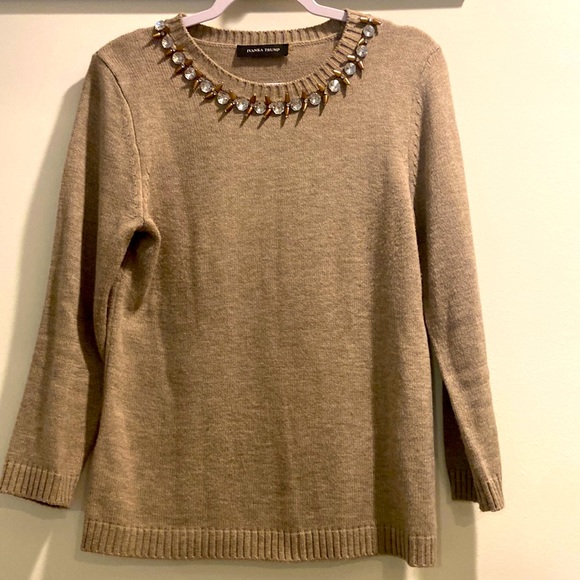 Ivanka Trump Sweaters - 🇺🇸 Ivanka TRUMP Bling Sweater- Medium